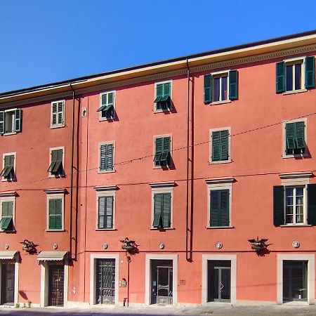 B&B "La Bottega D'Arte" Carrara Exterior photo