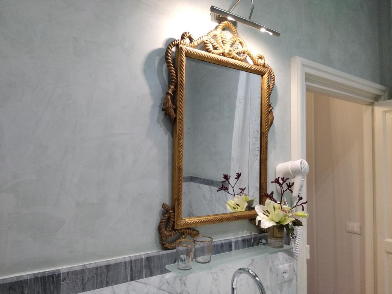 B&B "La Bottega D'Arte" Carrara Exterior photo