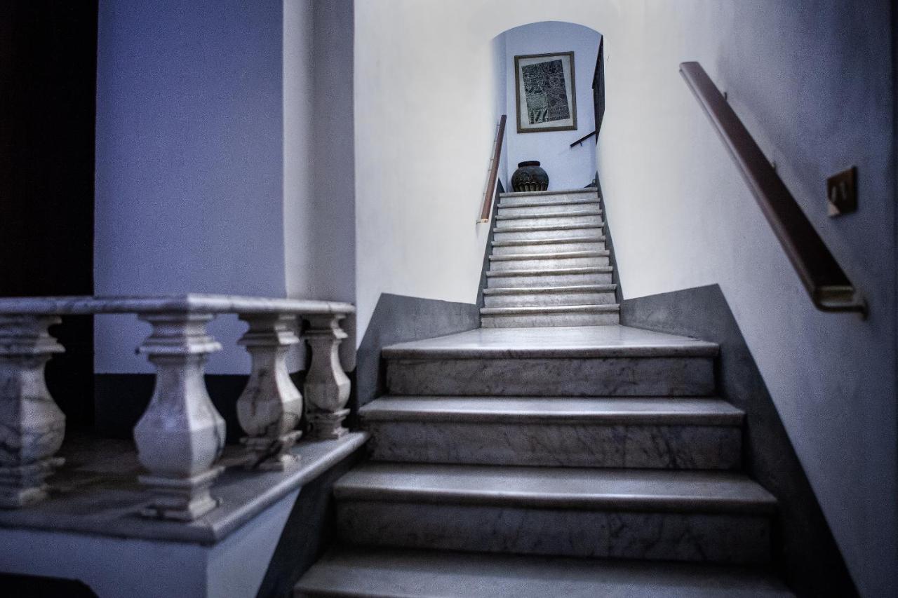 B&B "La Bottega D'Arte" Carrara Exterior photo