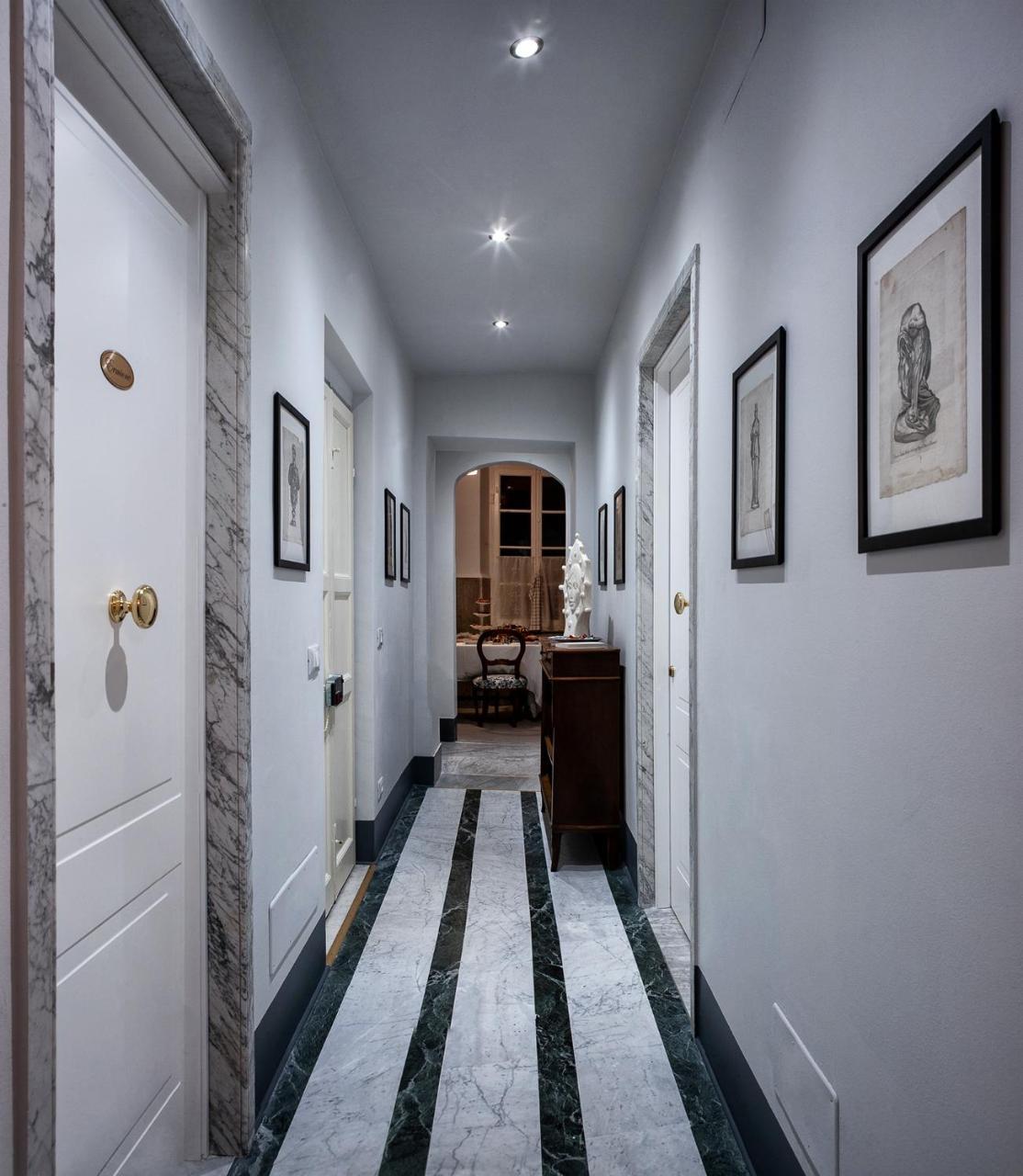 B&B "La Bottega D'Arte" Carrara Exterior photo
