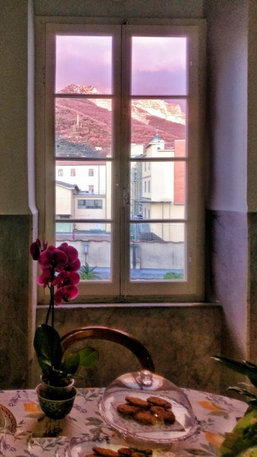 B&B "La Bottega D'Arte" Carrara Exterior photo